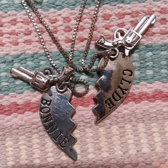 Jewelry - Bonnie &Clyde necklace.
